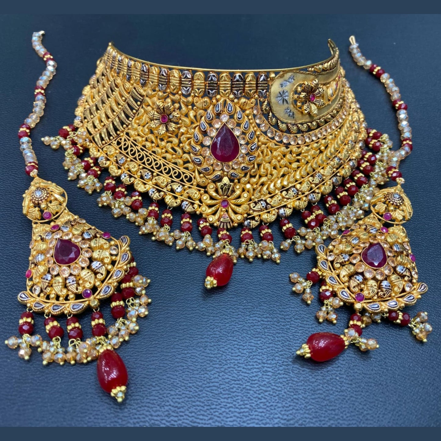 Luxury Champagne Zircon Bridal Set with Fine Detailing