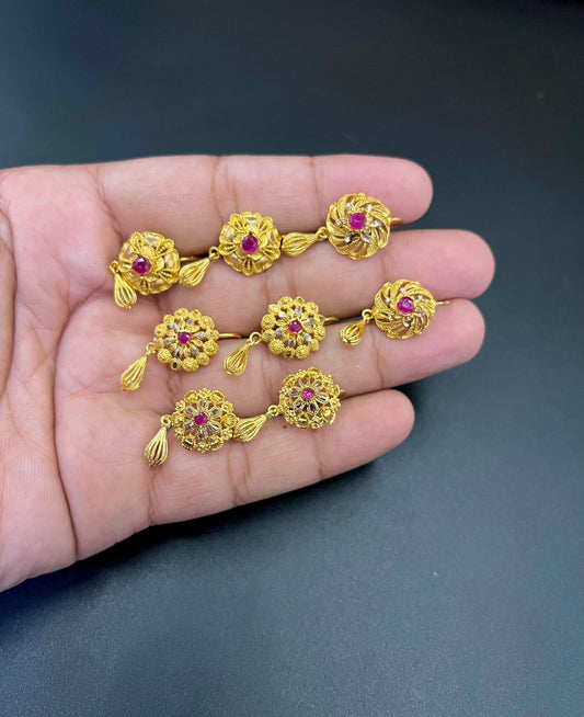 1 Pair Beautiful Gold-Plated Maroon Earrings