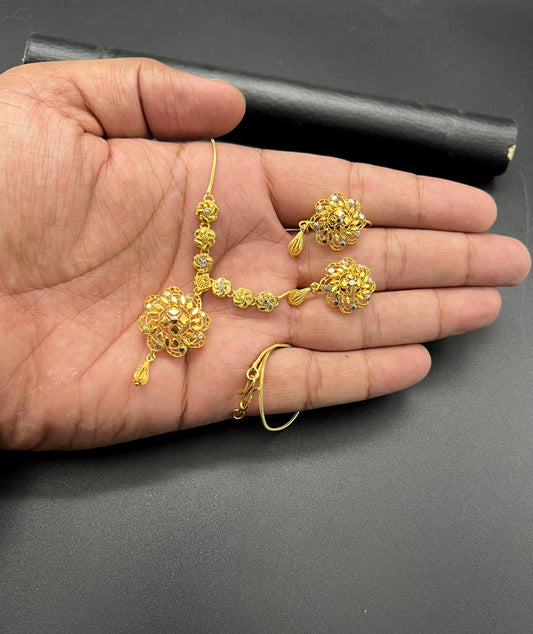 Chic Gold-Plated Pendant & Earrings Set with Zircon Detailing