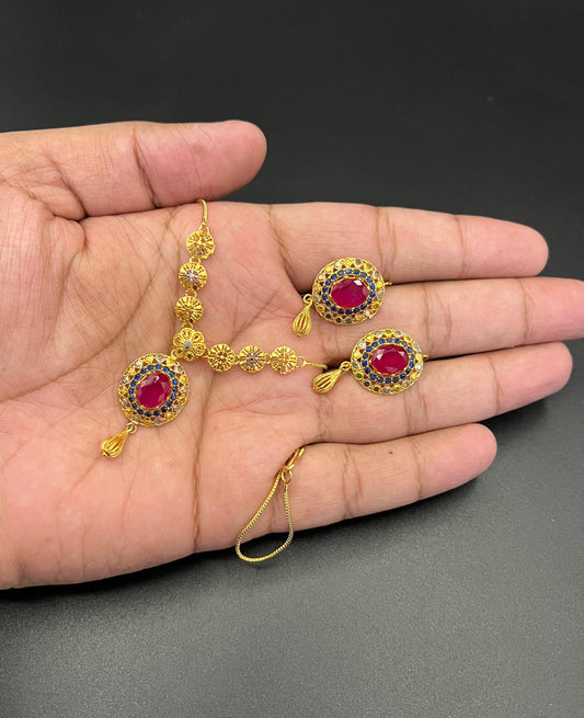 Royal Style Gold-Plated Pendant Set Featuring Dazzling Zircons