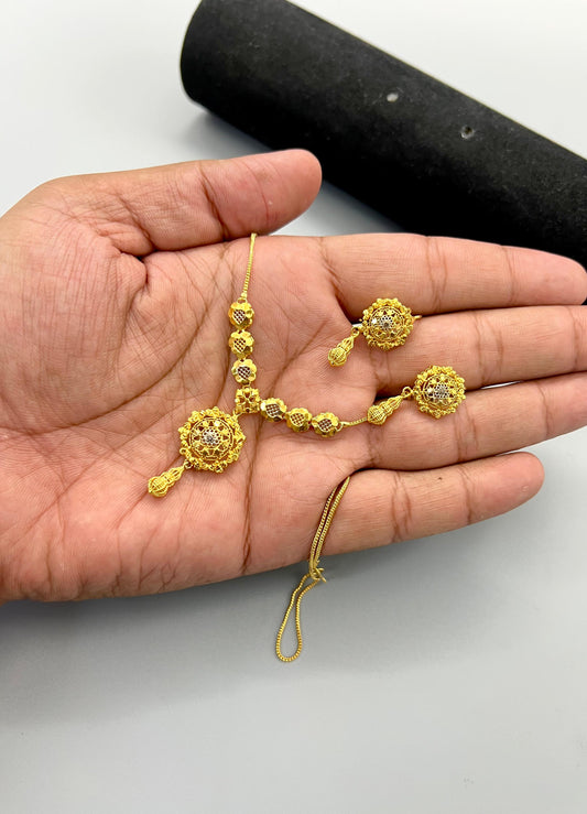 Shimmering Gold-Plated Pendant Set with Dazzling Zircons