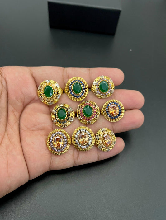 1 Pc Royal Style Gold Zircon Ring in Green & Champagne Hues