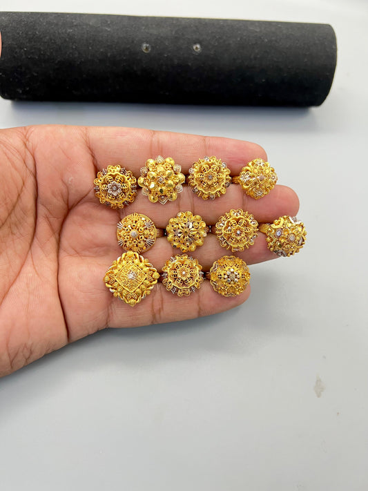 1 Pc Premium Gold-Plated Zircon Studded Statement Ring