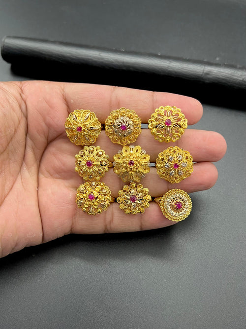 1 Pc Premium Gold-Plated Ring with Elegant Detailing